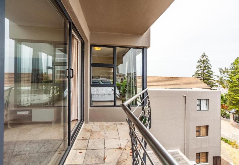 B16 Sandy Bay 2 bedroom