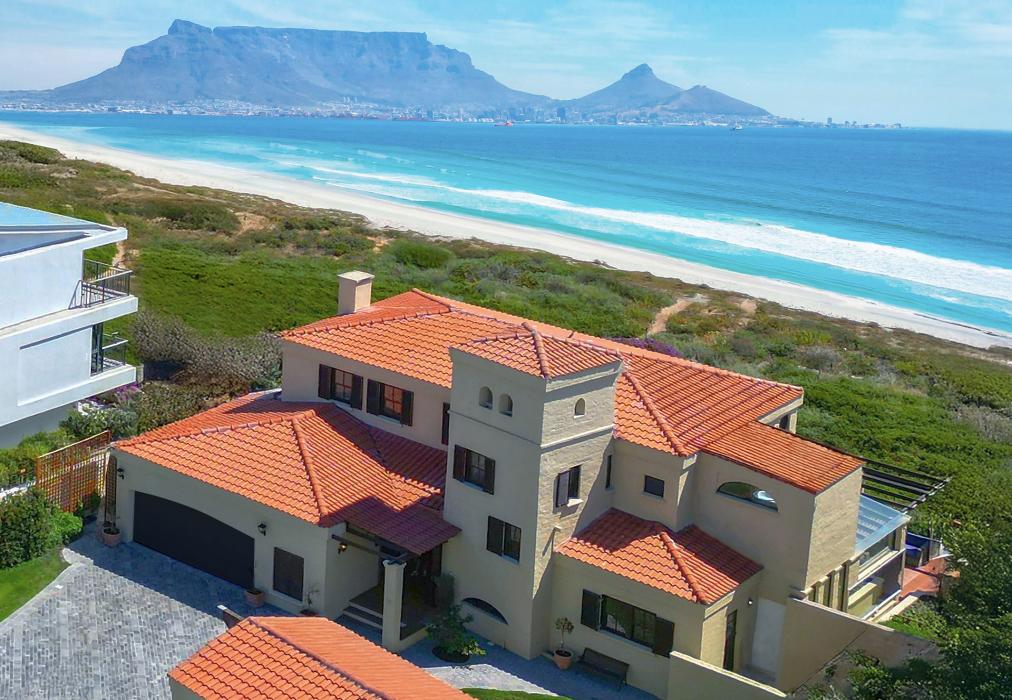 Sunsets Tuscan Beachfront Villa