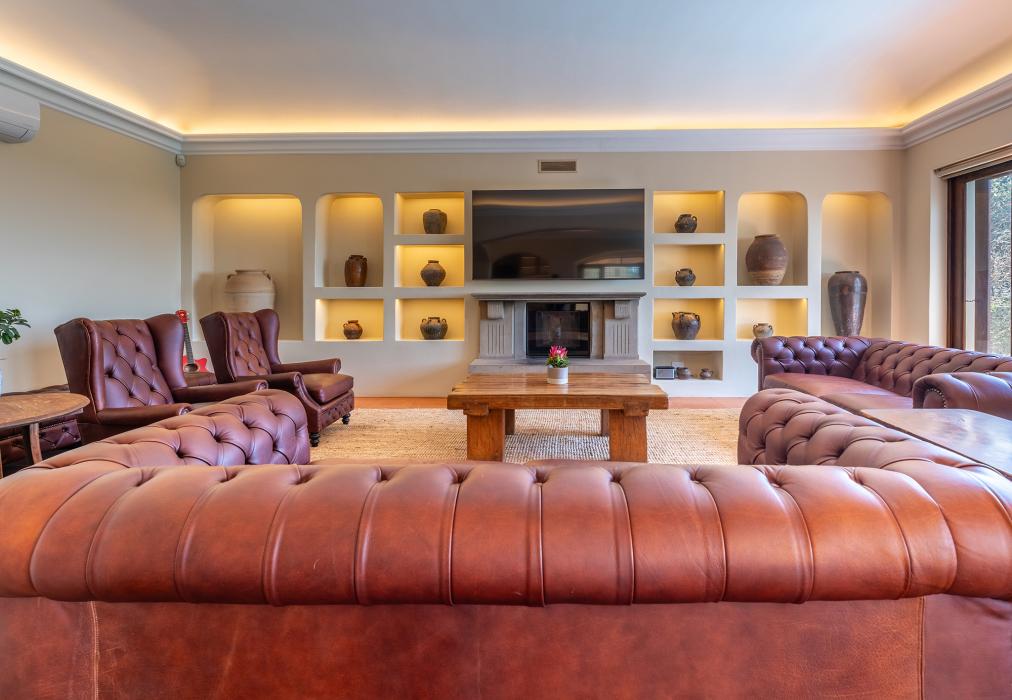 Sunsets Tuscan Beachfront Villa