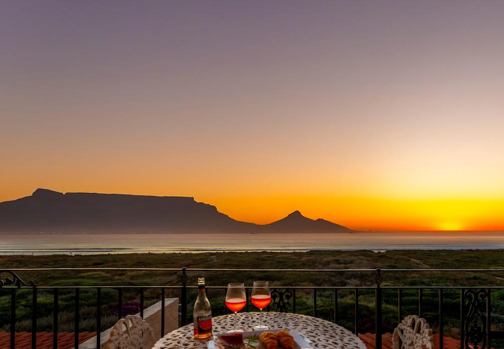 Sunsets Tuscan Beachfront Villa