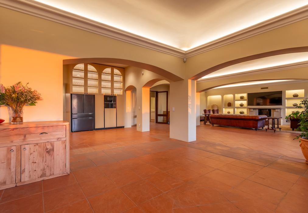 Sunsets Tuscan Beachfront Villa