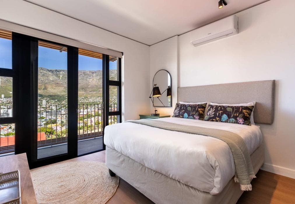 Table Mountain Majesty