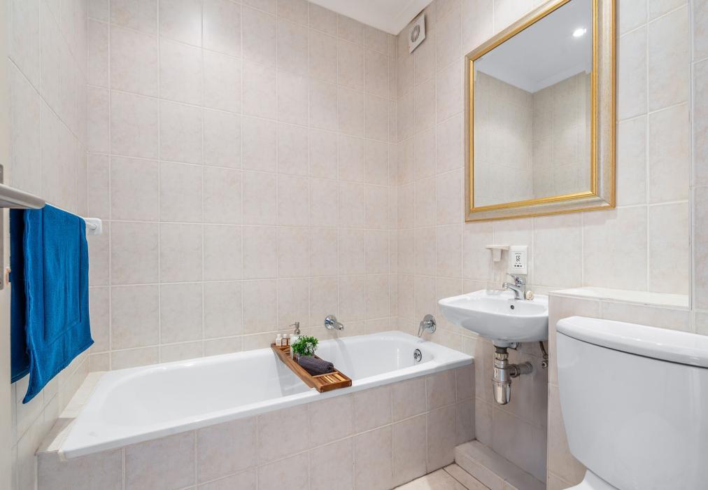 Gordon's Village View