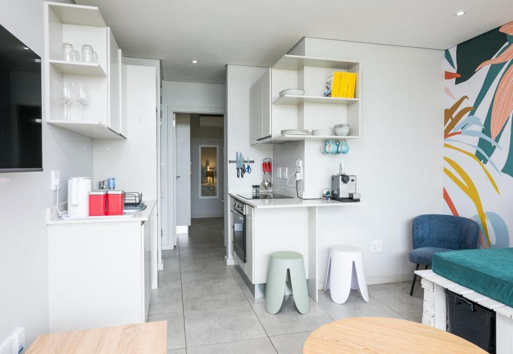 603 2SIX2 Florida Road