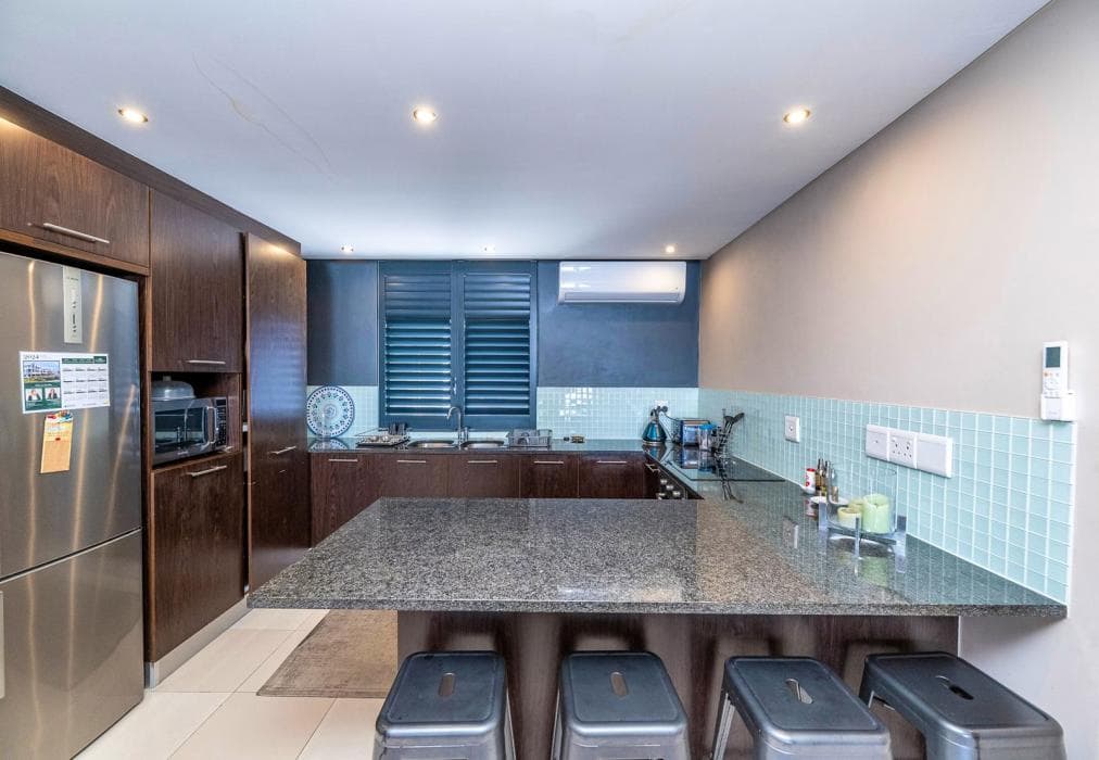 West Coast Eden On The Bay