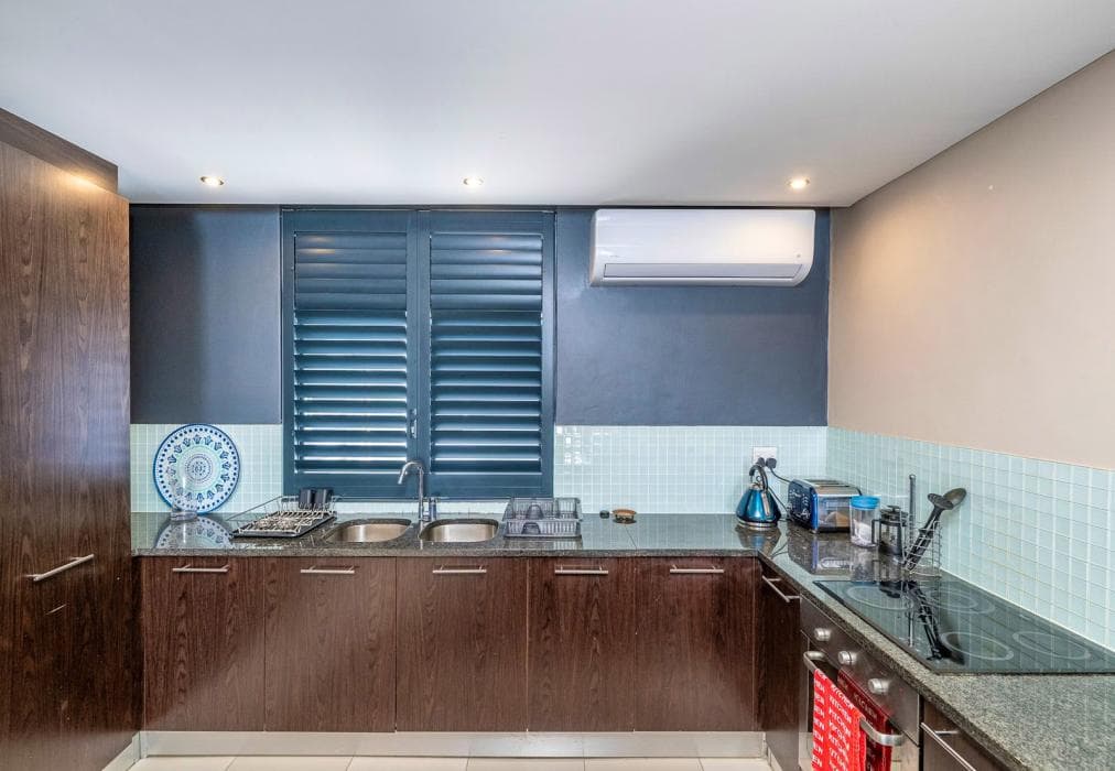 West Coast Eden On The Bay