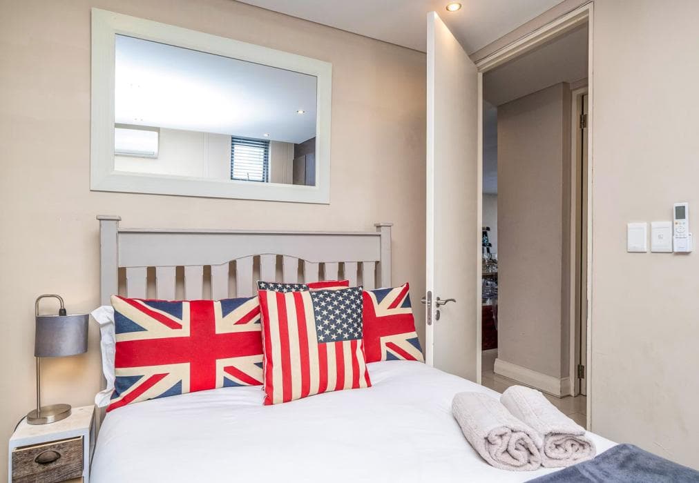 West Coast Eden On The Bay