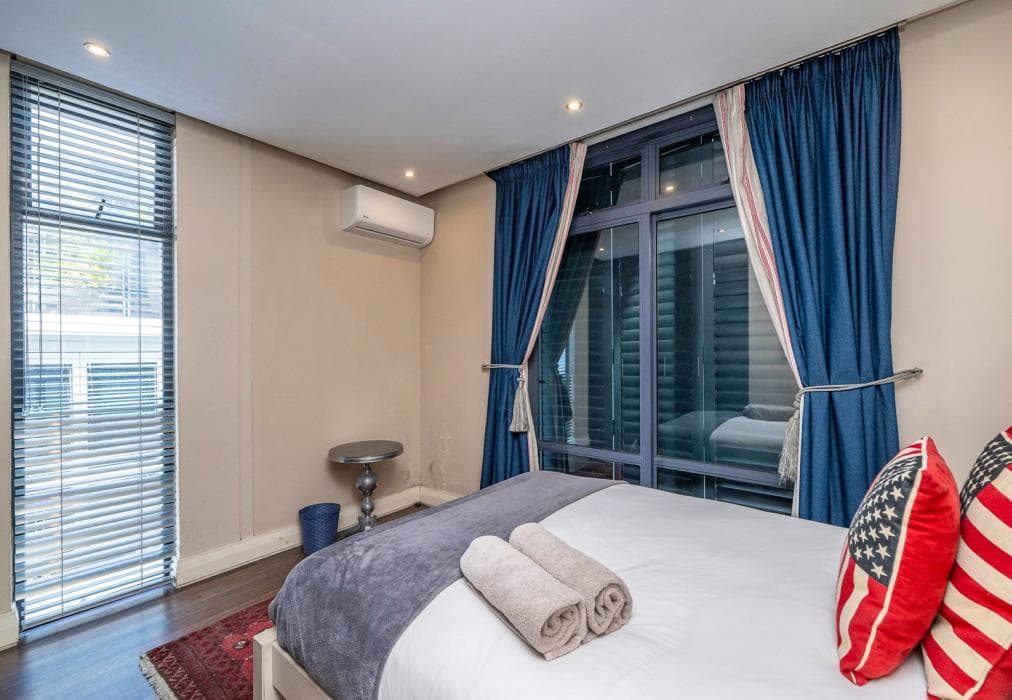 West Coast Eden On The Bay