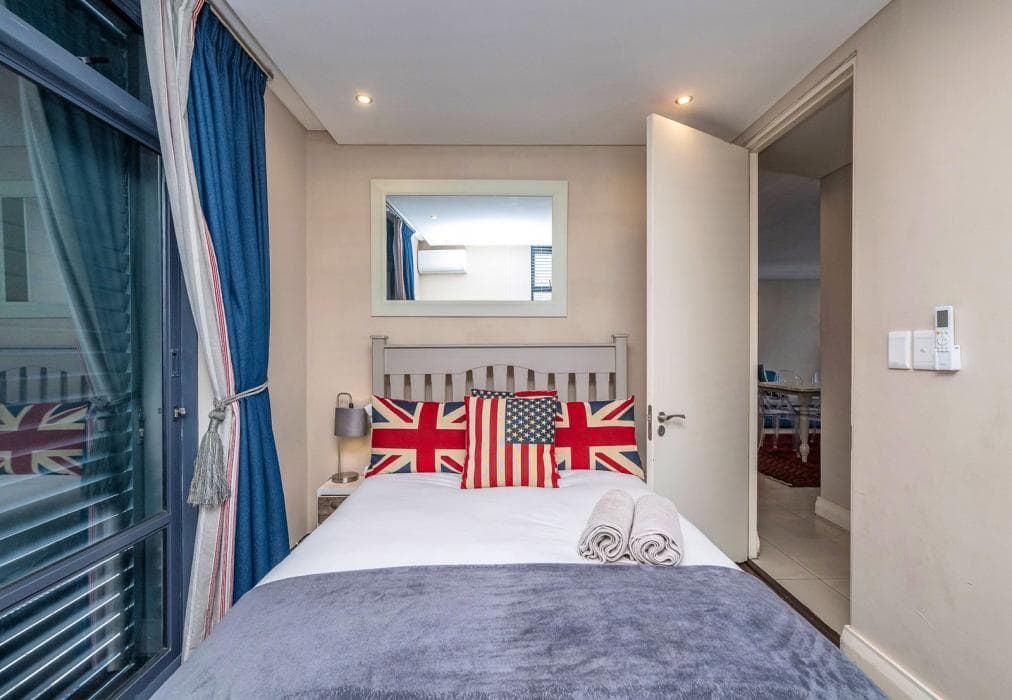 West Coast Eden On The Bay