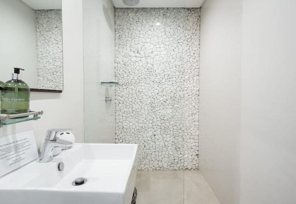 Glen Beach Bungalow -Main House