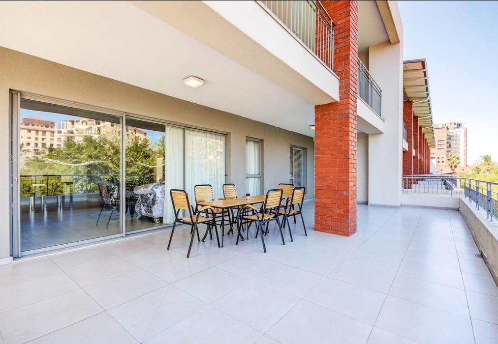 Mayfair 3 Bedroom Apartment