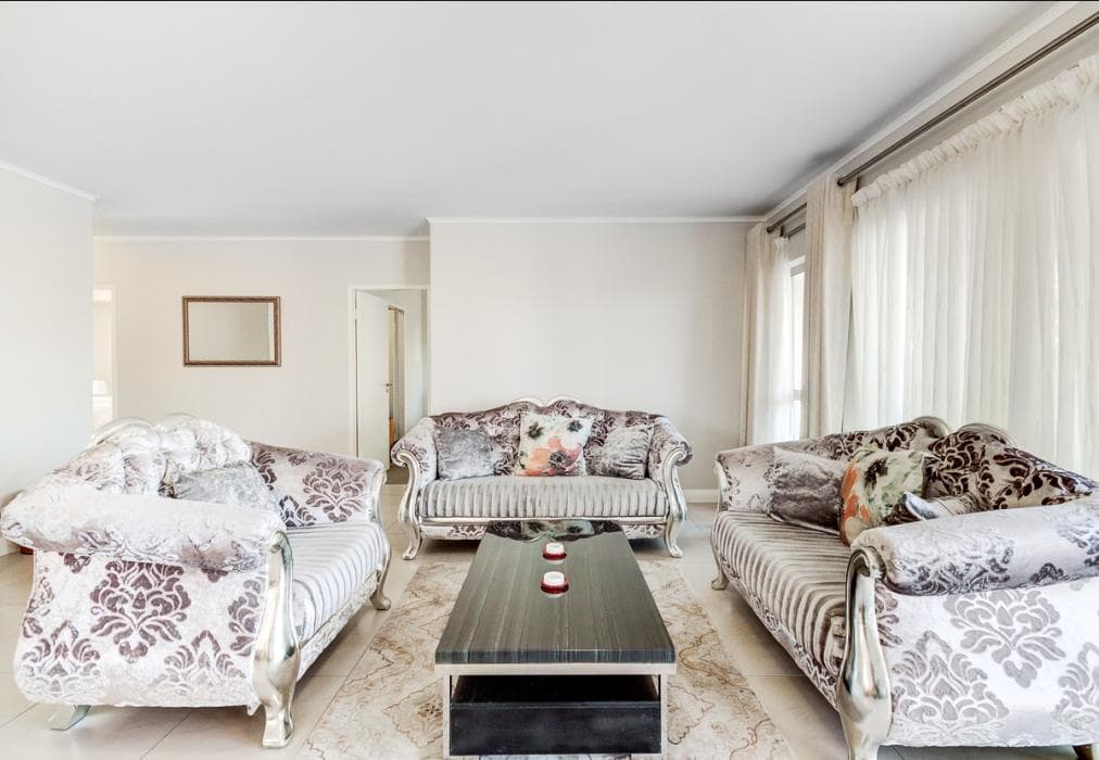 Mayfair 3 Bedroom Apartment