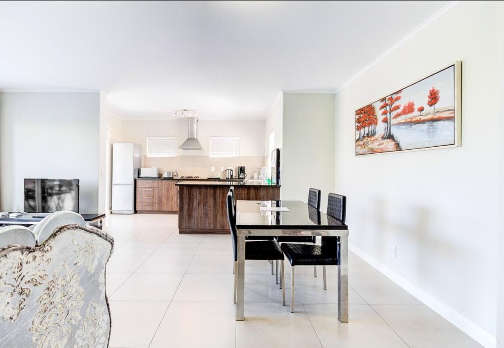 Mayfair 3 Bedroom Apartment