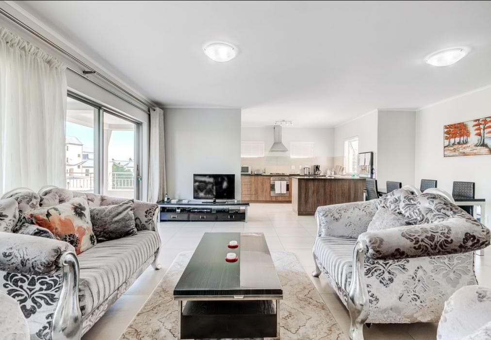 Mayfair 3 Bedroom Apartment