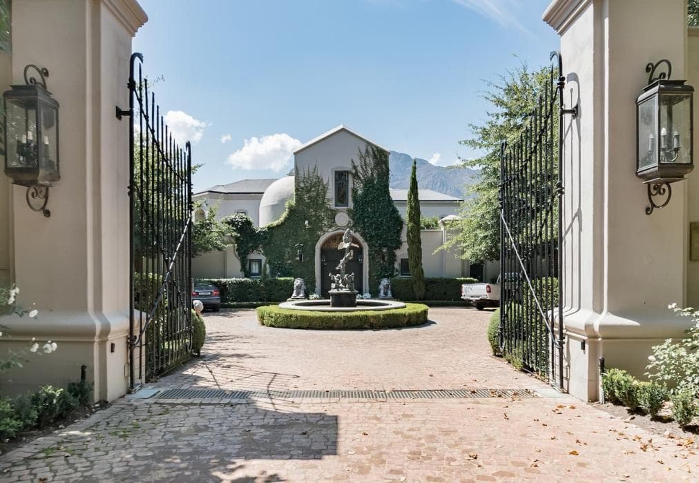 Rooftop Terrace Suite - Sandstone