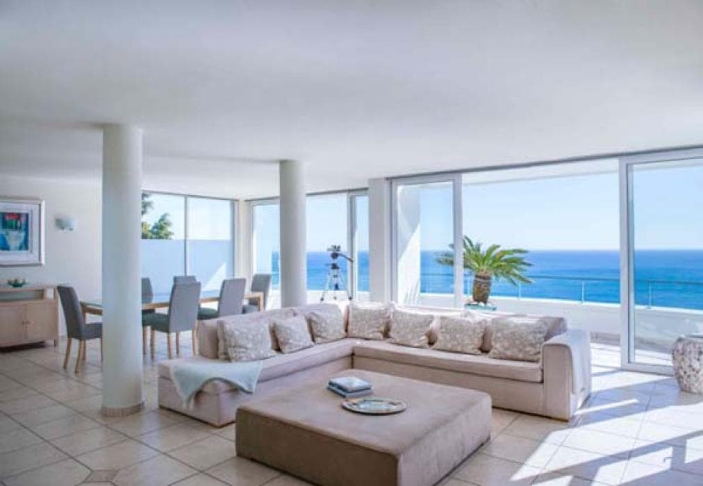 Bay Reflections Penthouse Apartment