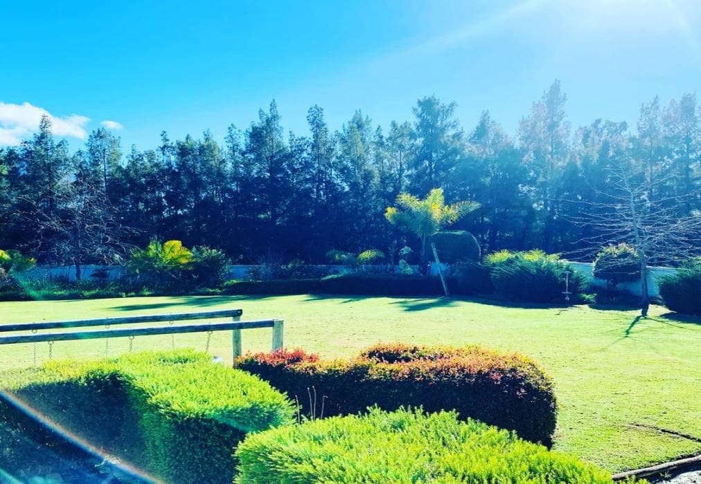 L'Bloom Country House