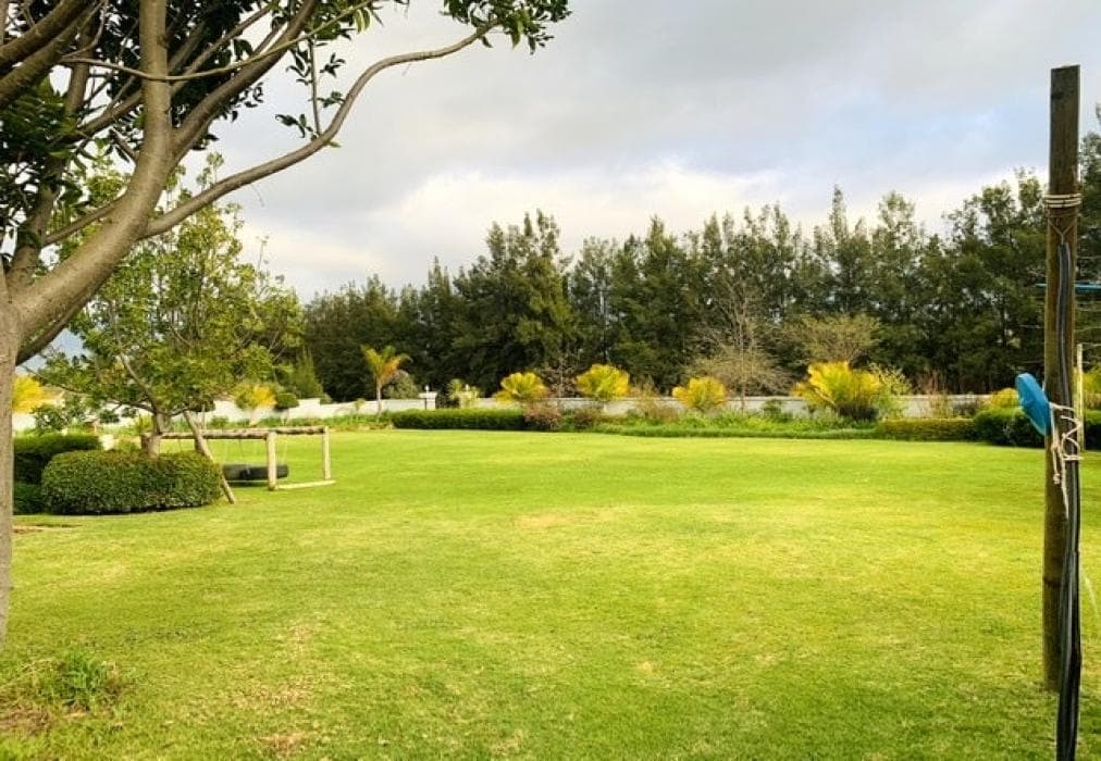 L'Bloom Country House