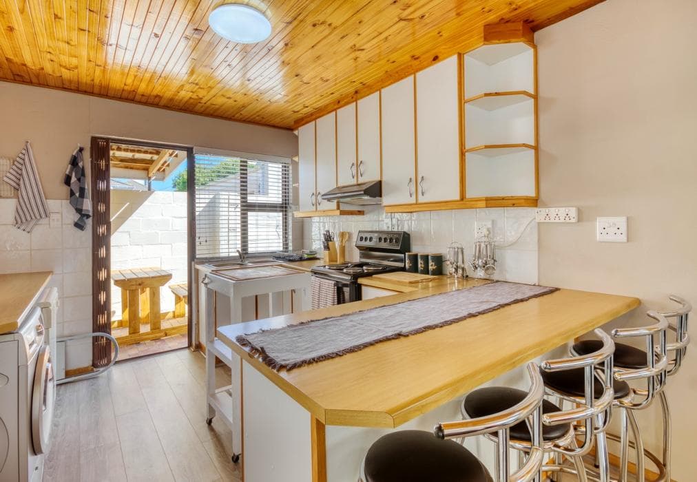 De Beers Road Apartment