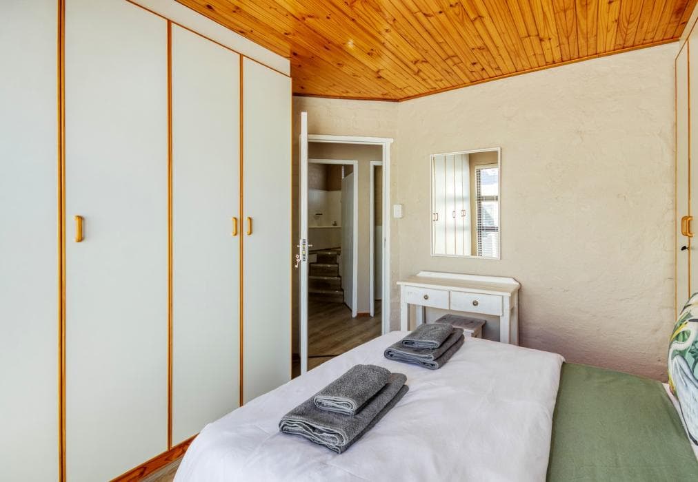 De Beers Road Apartment