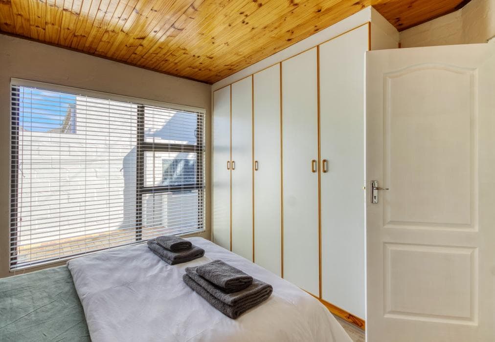 De Beers Road Apartment