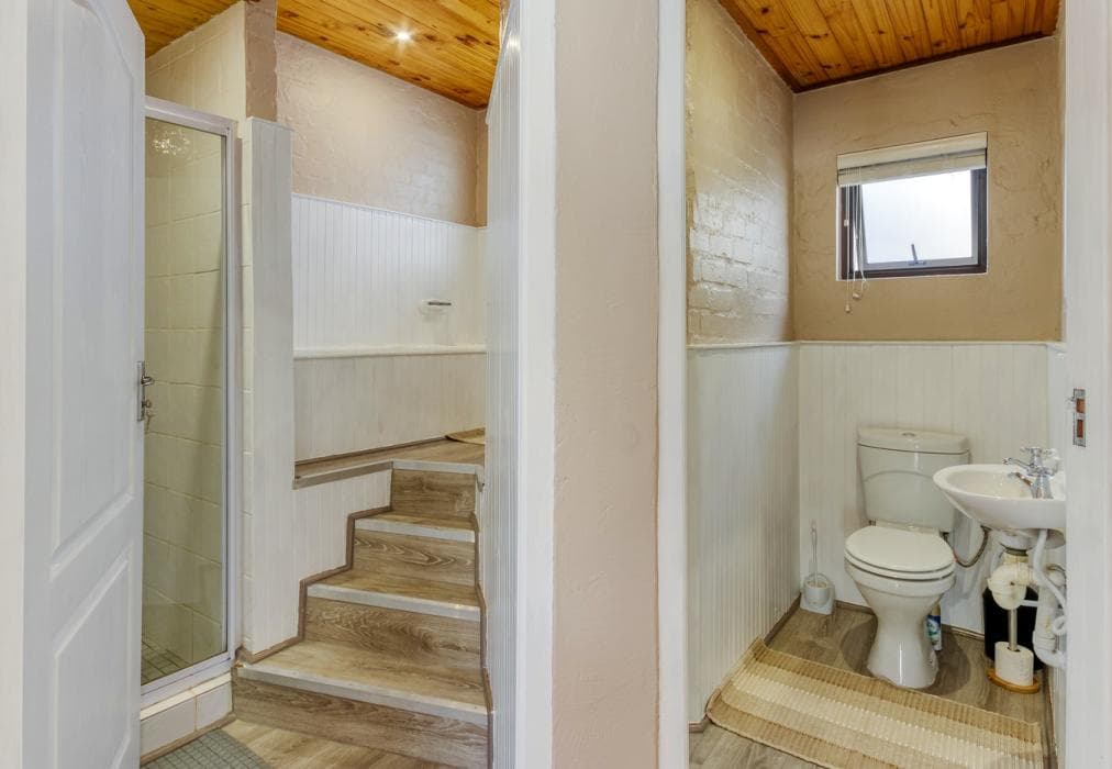 De Beers Road Apartment