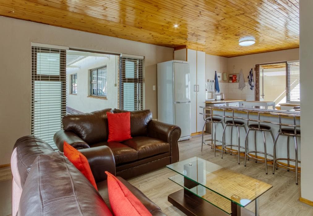 De Beers Road Apartment