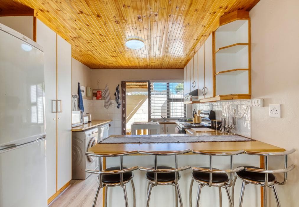 De Beers Road Apartment