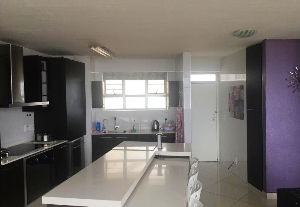 Shangri La Apartment 803