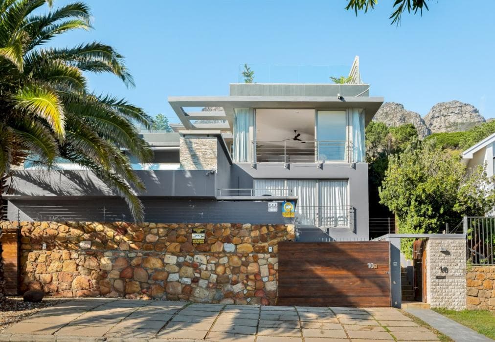 Camps Bay Villa With Ocean Views and Pool
