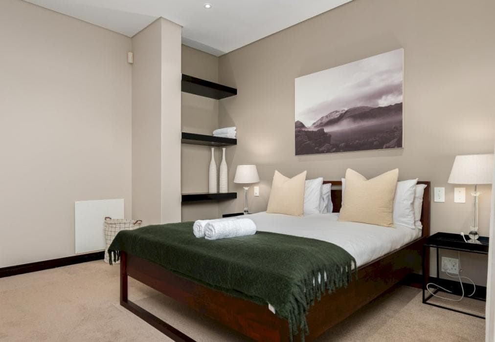 Camps Bay Villa With Ocean Views and Pool