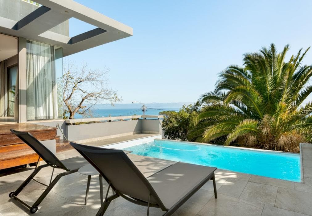 Camps Bay Villa With Ocean Views and Pool