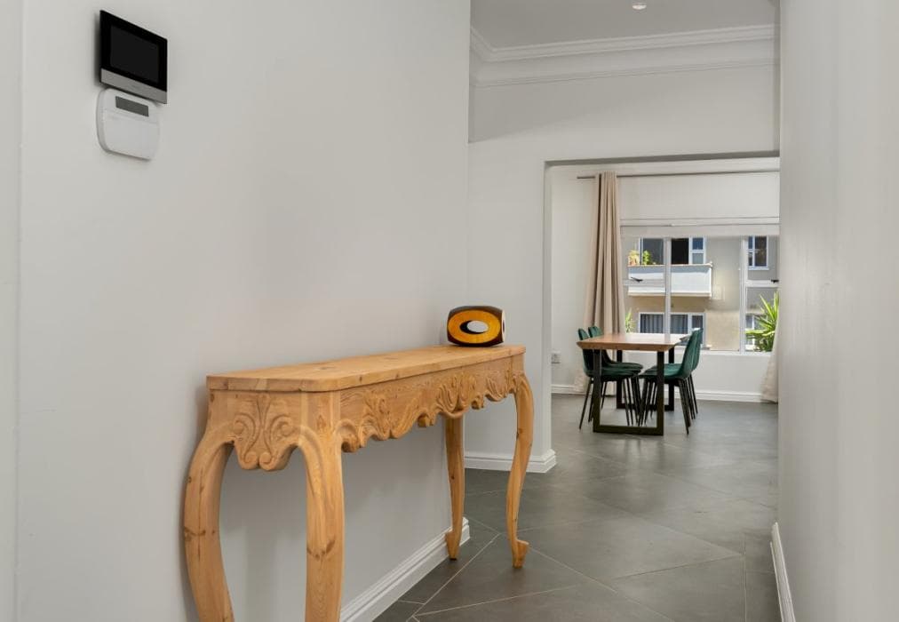 Modern Elegance In Beautiful Seapoint