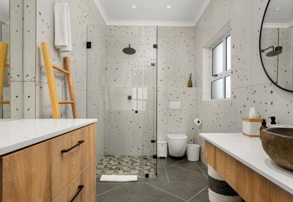 Modern Elegance In Beautiful Seapoint