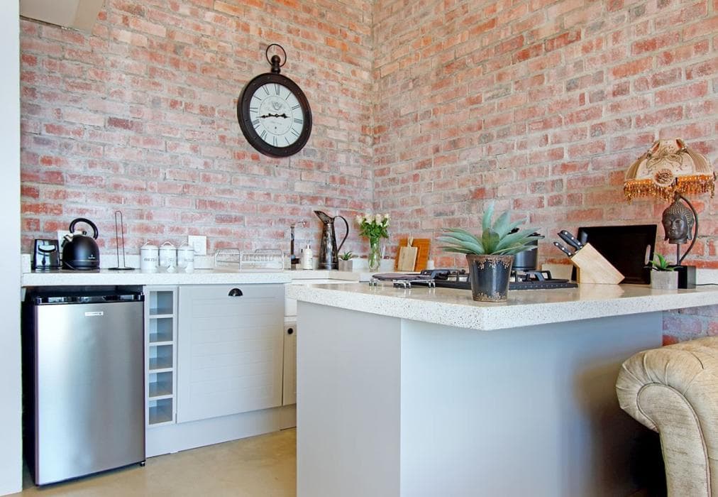 Tranquil Azure Retreat