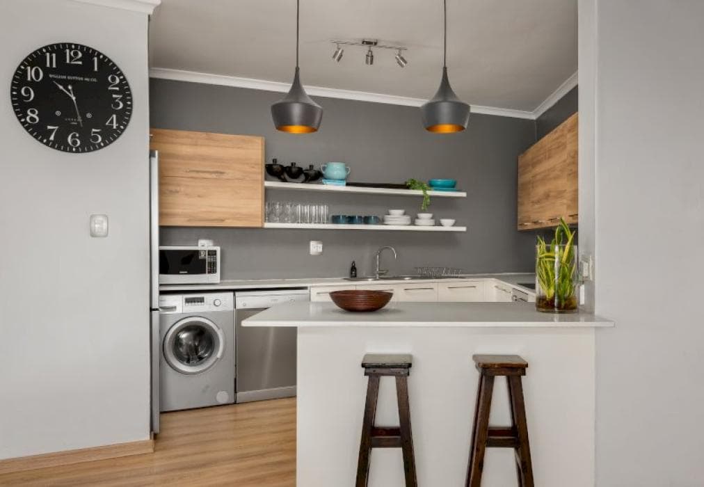 Camps Bay Bliss With Mountain Views