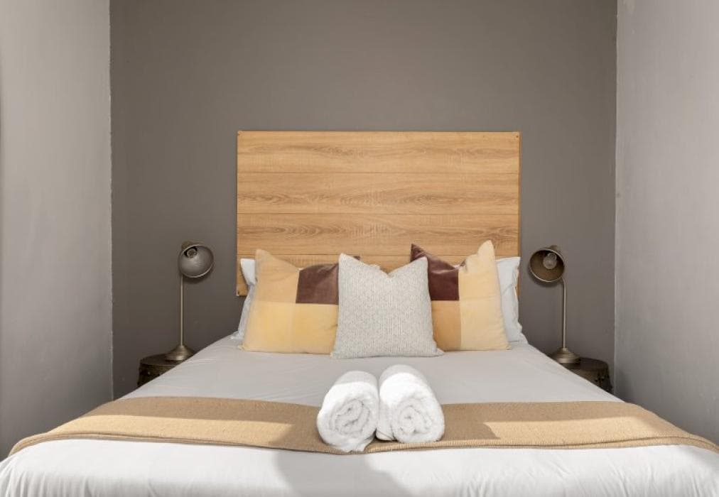 Camps Bay Bliss With Mountain Views