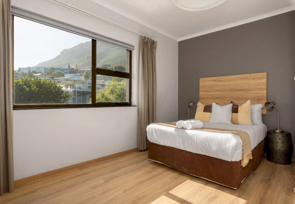 Camps Bay Bliss With Mountain Views