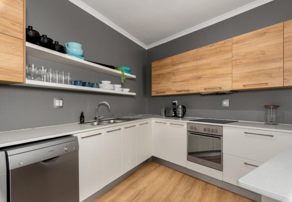 Camps Bay Bliss With Mountain Views