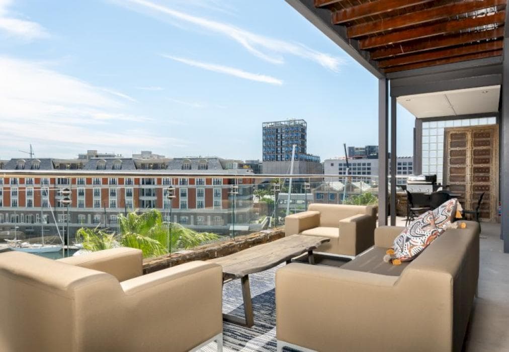 Luxury V&A Penthouse
