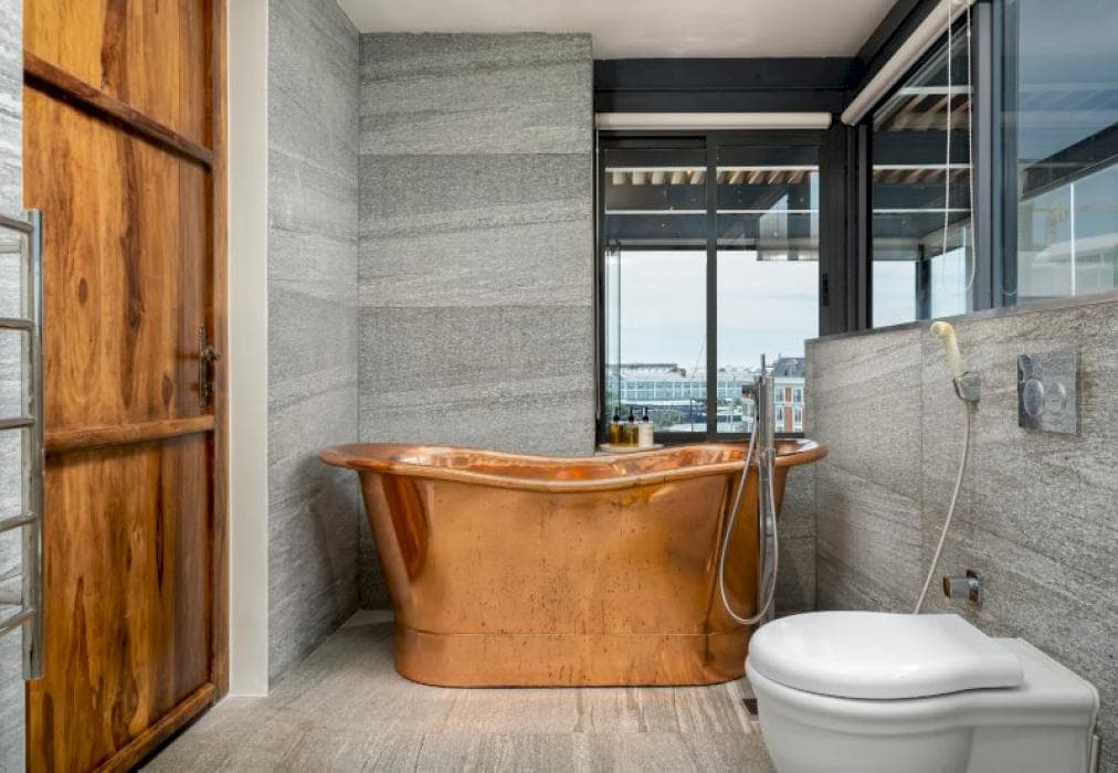 Luxury V&A Penthouse