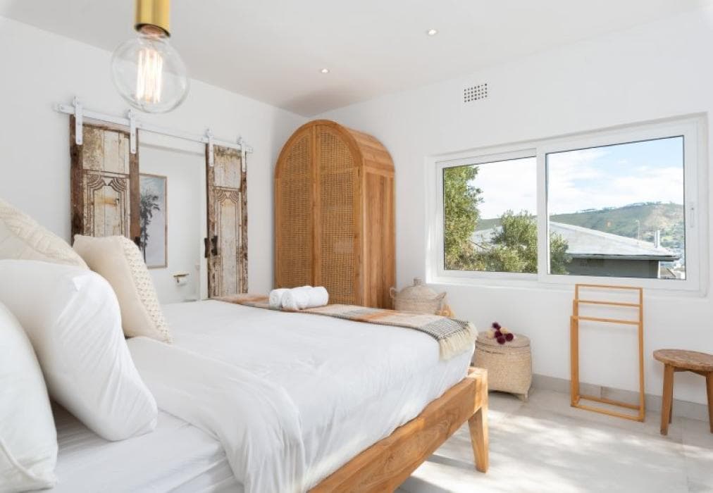 Minimalist Island Inspired Apartment