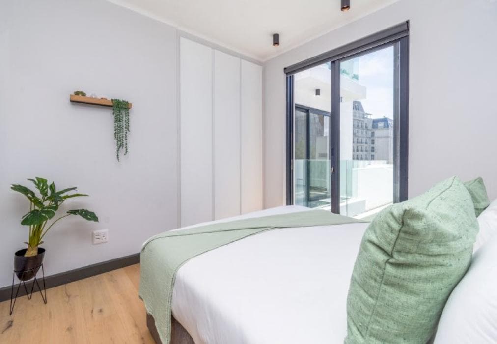 Modern Green Point Apartment 1