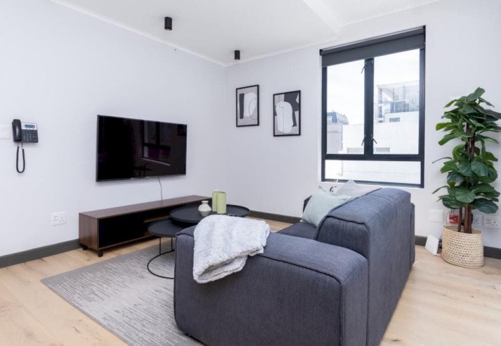 Modern Green Point Apartment 1