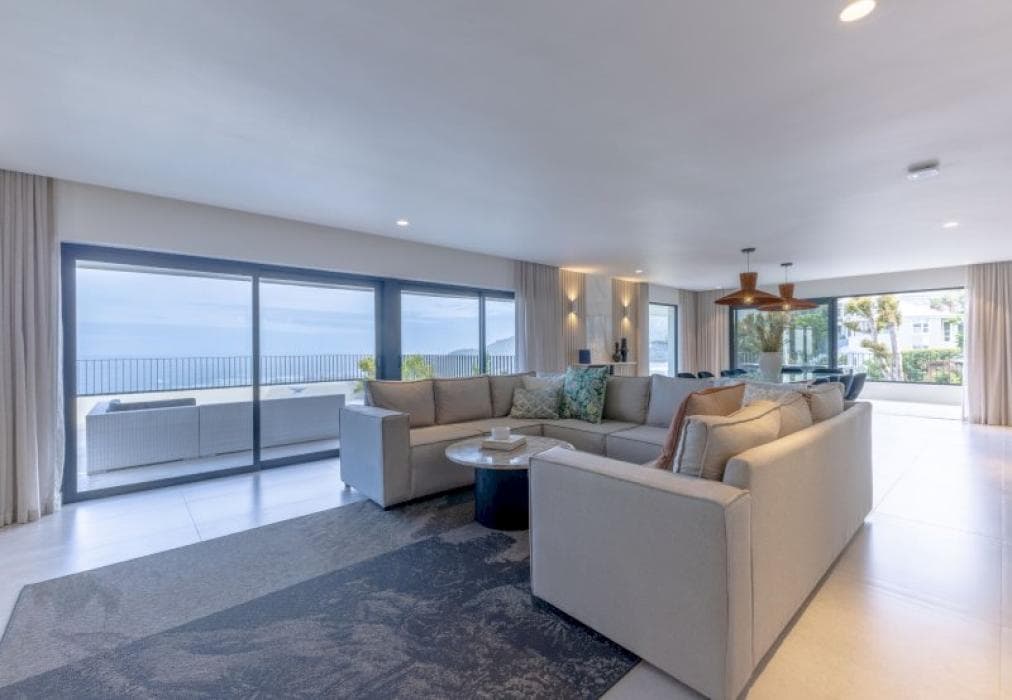 Luxury 6 Bed Camps Bay Villa