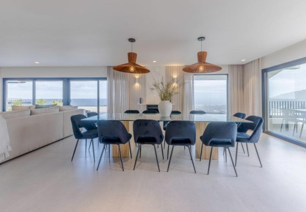 Luxury 6 Bed Camps Bay Villa