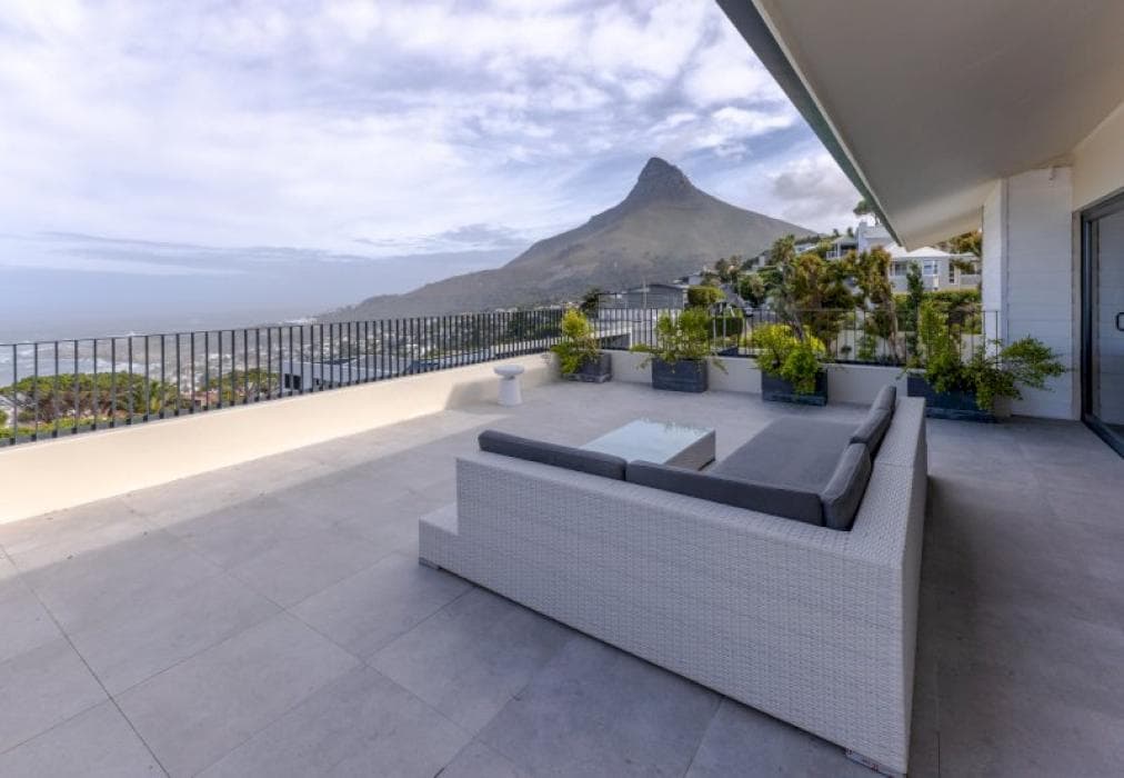 Luxury 6 Bed Camps Bay Villa
