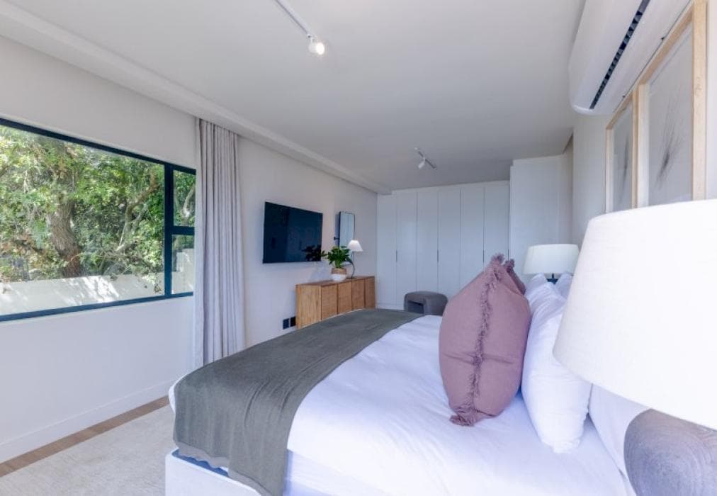Luxury 6 Bed Camps Bay Villa