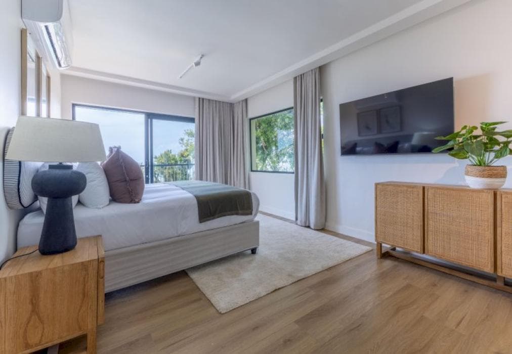 Luxury 6 Bed Camps Bay Villa