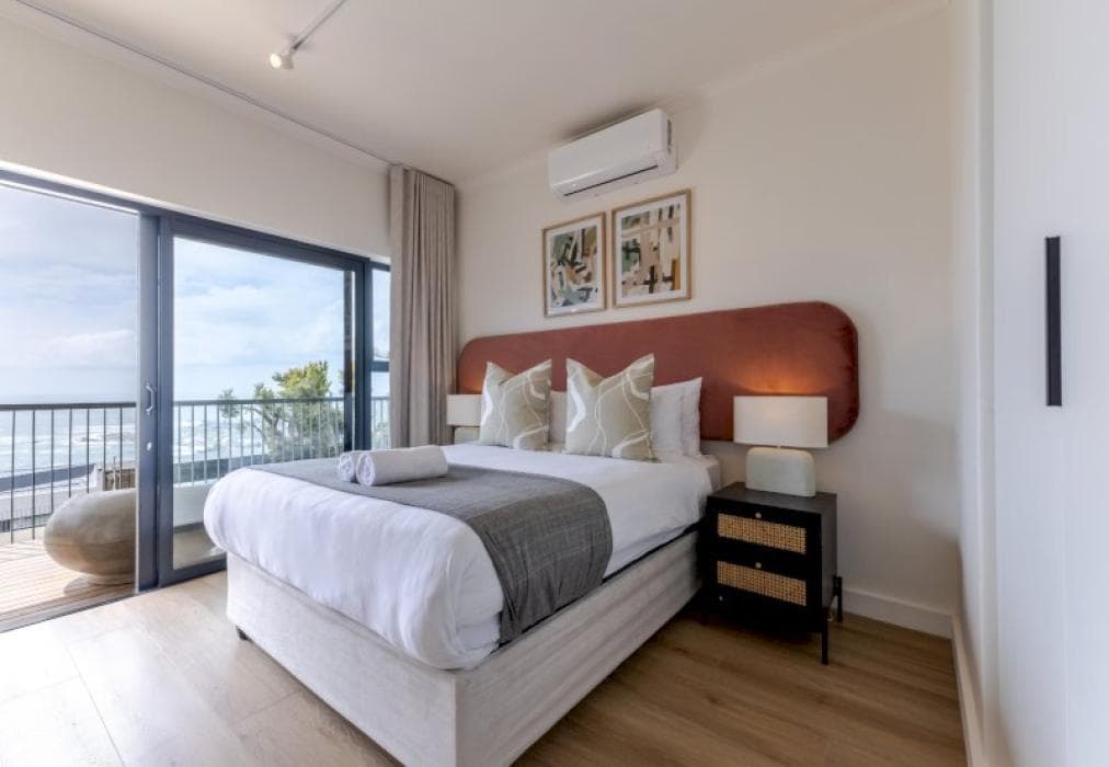 Luxury 6 Bed Camps Bay Villa